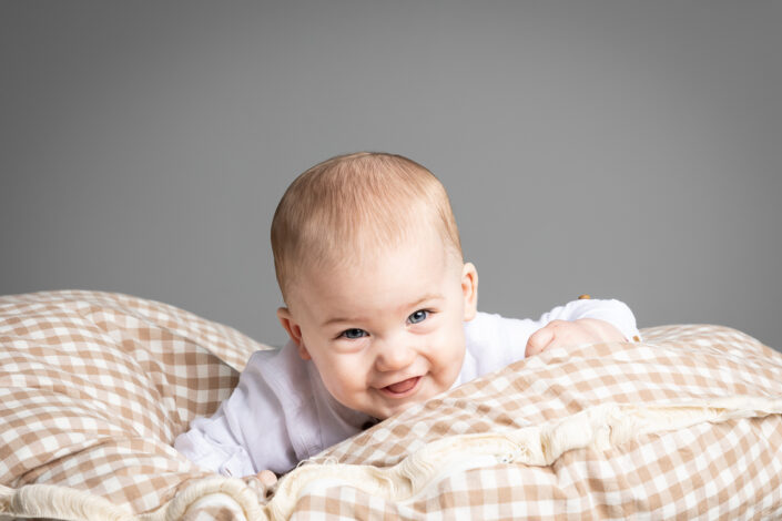 séance photo bébé au studio 4