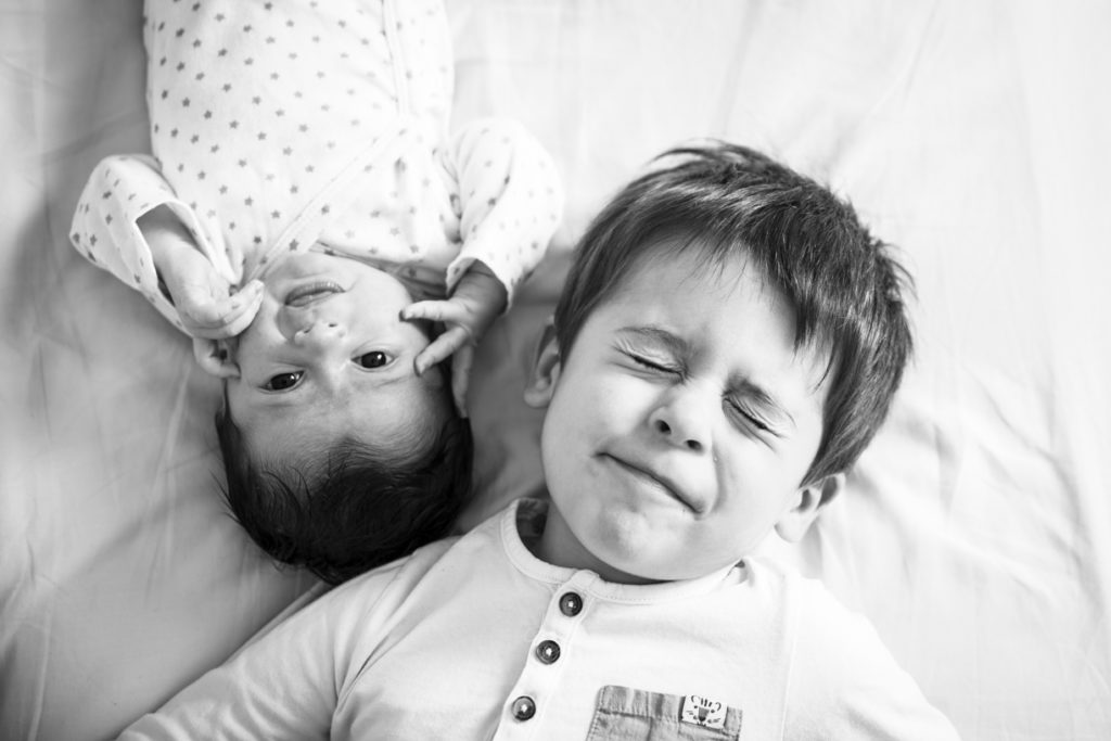 Séance nouveau né en famille au studio 6